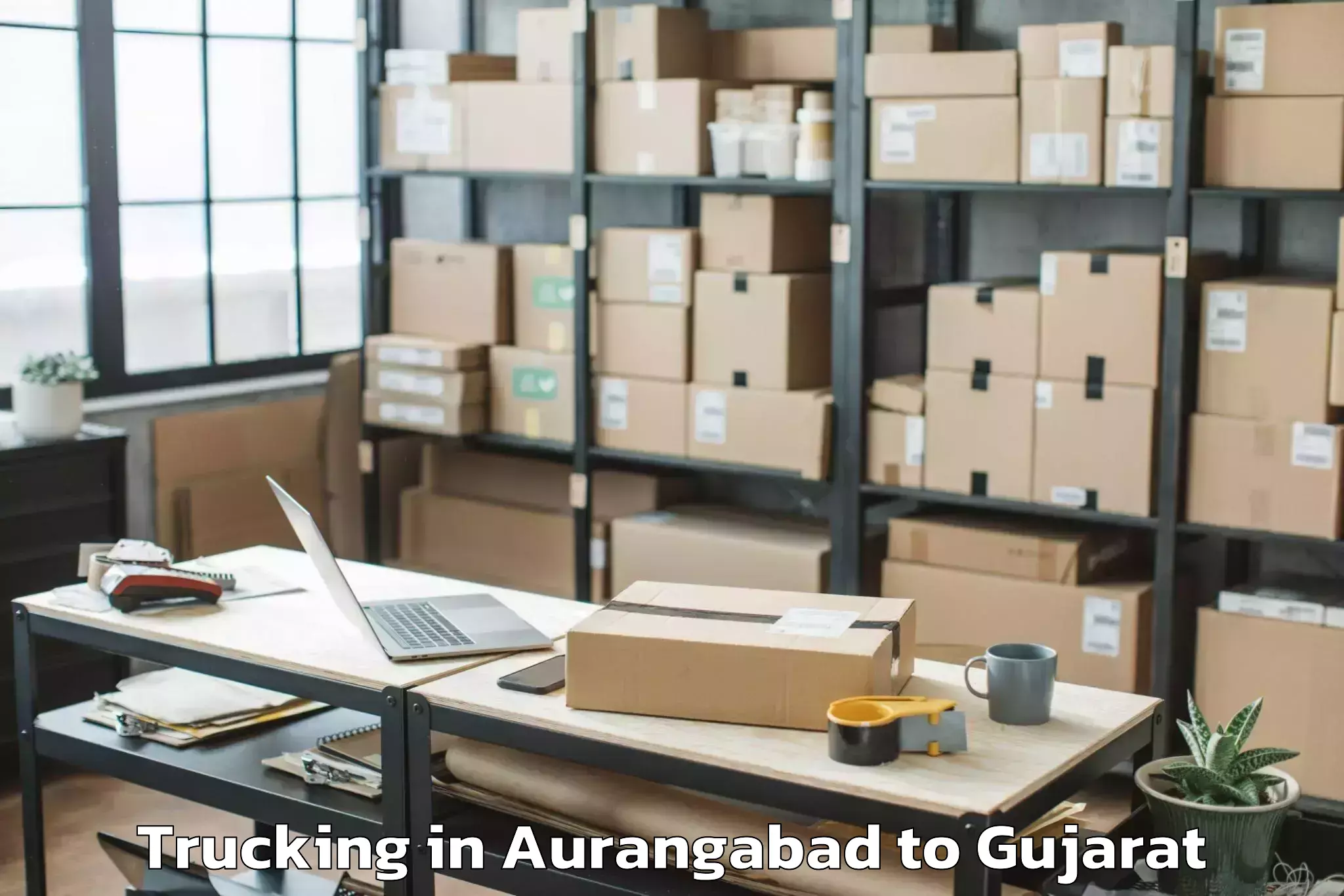 Book Aurangabad to Zer Trucking Online